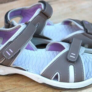 Khombu Evelyn Comfort Womens Size 11 Gray Beach Outdoor Hiking Sandals NEW